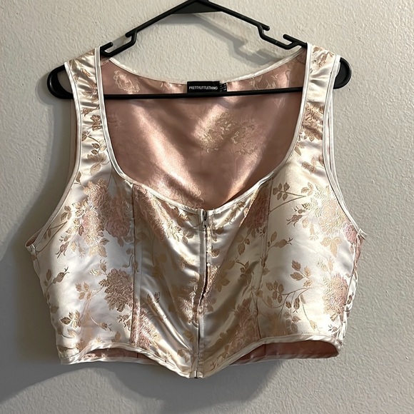 Pretty Little Thing Top - Picture 2 of 4